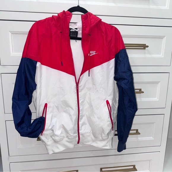 Nike Mens Sportswear Windbreaker Jacket Loose Fit Medium red white and blue - Picture 5 of 8